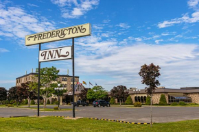 Отель The Fredericton Inn  Фредериктон